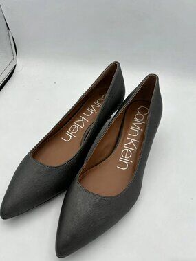 Calvin Klein Shoes Womens Size 8.5M Gray Faux Leather Kitten Heel Dress Pumps